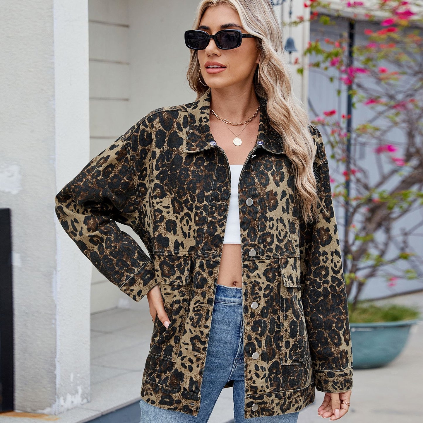 Square-Pocket Cargo Denim Jacket - Loose Women's Outerwear