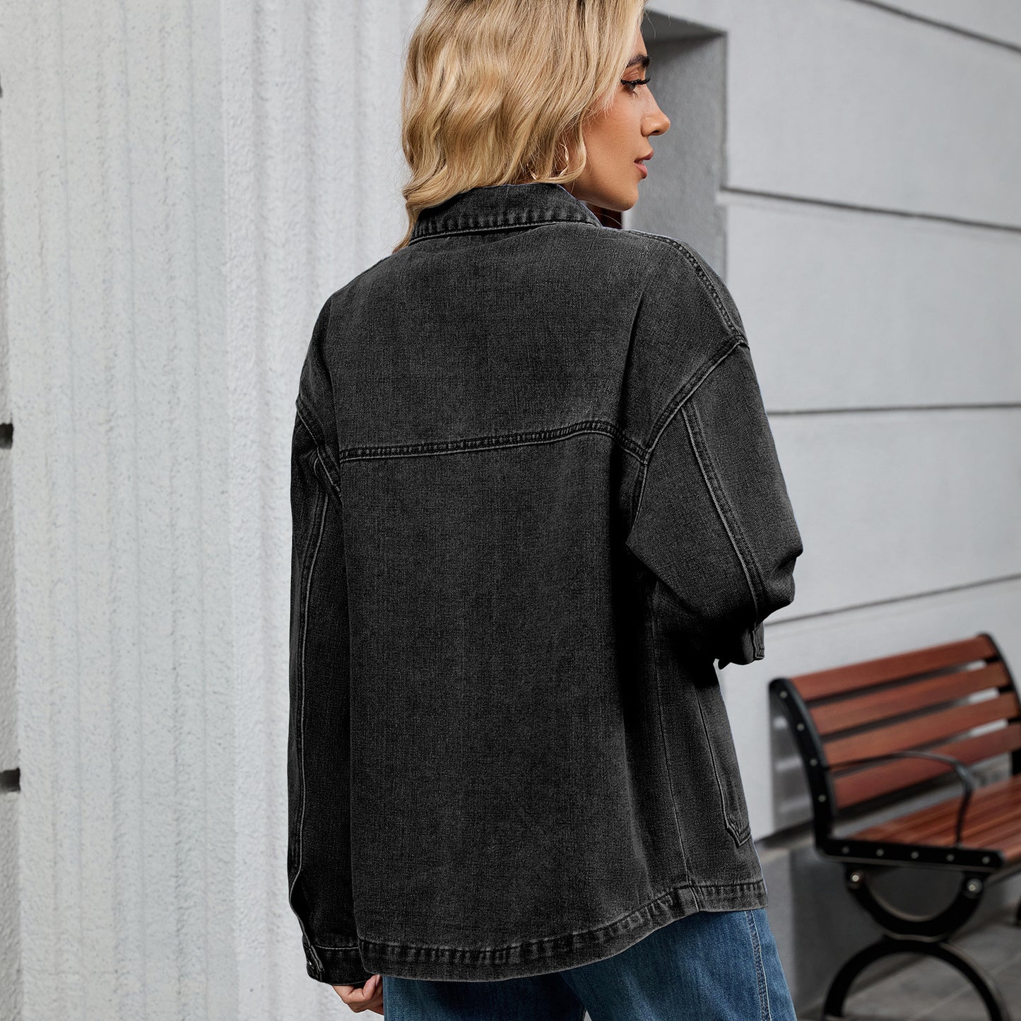 Cargo-Style Denim Outerwear - Women's Loose Multi-Pocket Jacket