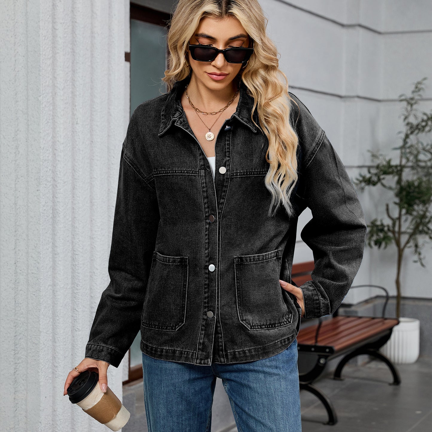 Cargo-Style Denim Outerwear - Women's Loose Multi-Pocket Jacket