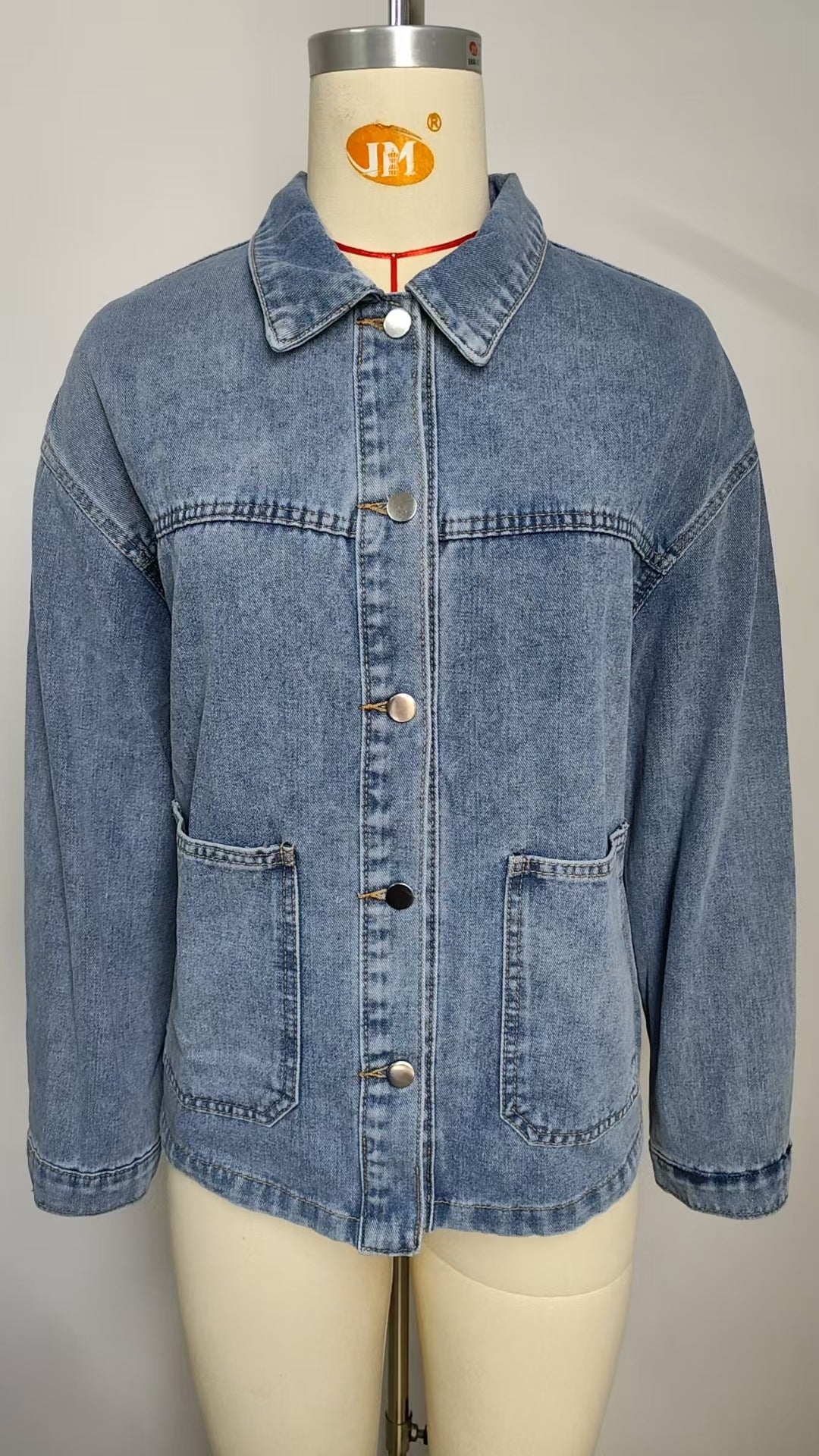 Cargo-Style Denim Outerwear - Women's Loose Multi-Pocket Jacket